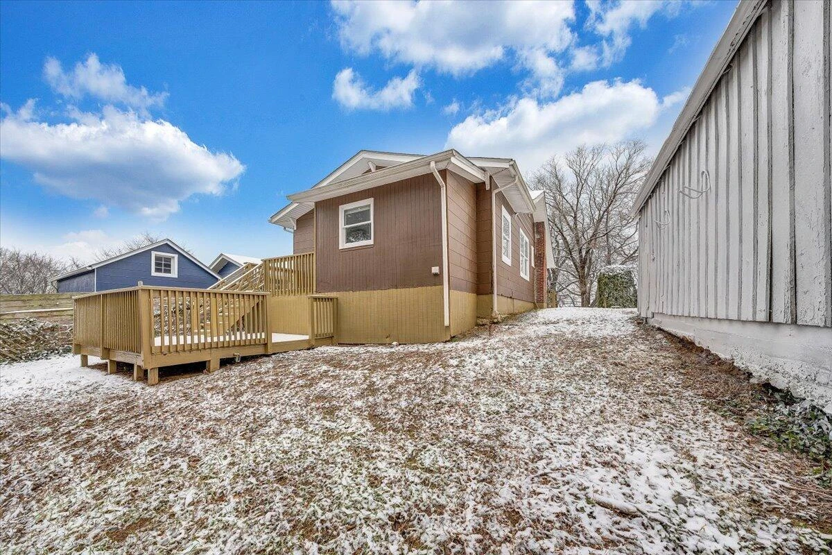 1507 Gladstone AVE - Photo 24