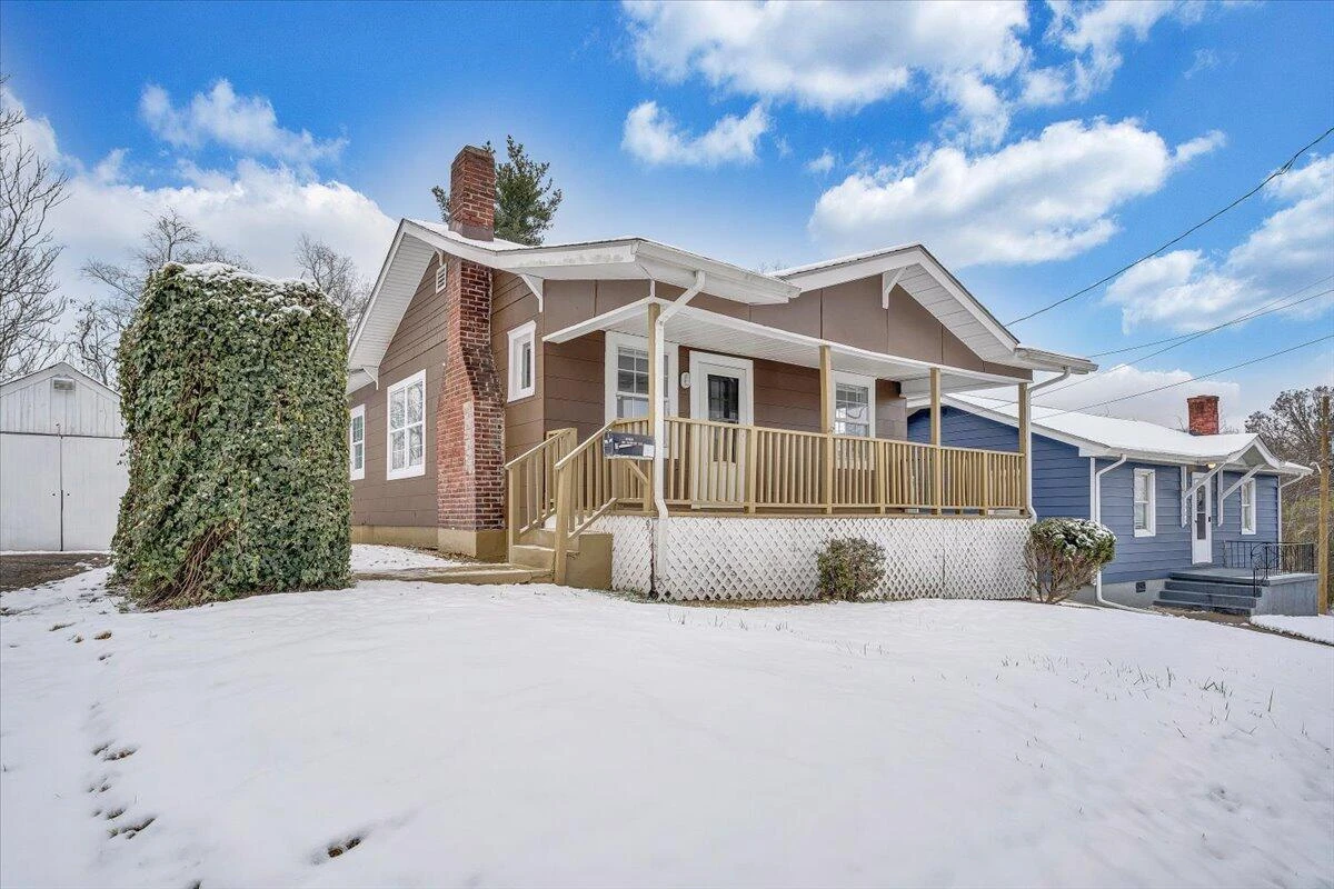 1507 Gladstone AVE - Photo 28