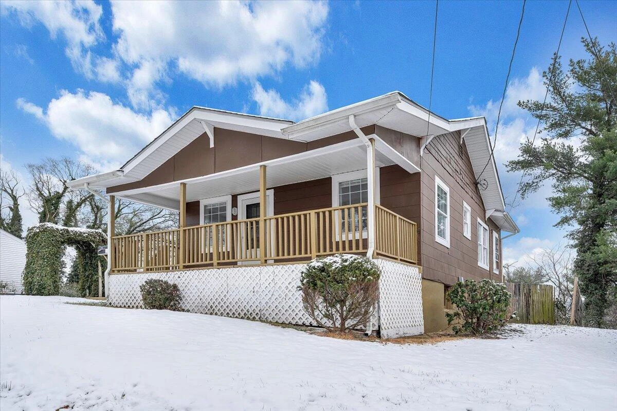 1507 Gladstone AVE - Photo 32
