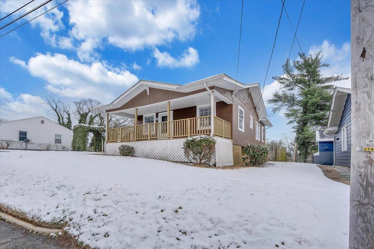 1507 Gladstone AVE - Photo 33