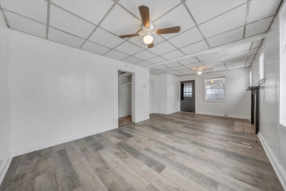 1507 Gladstone AVE - Photo 5