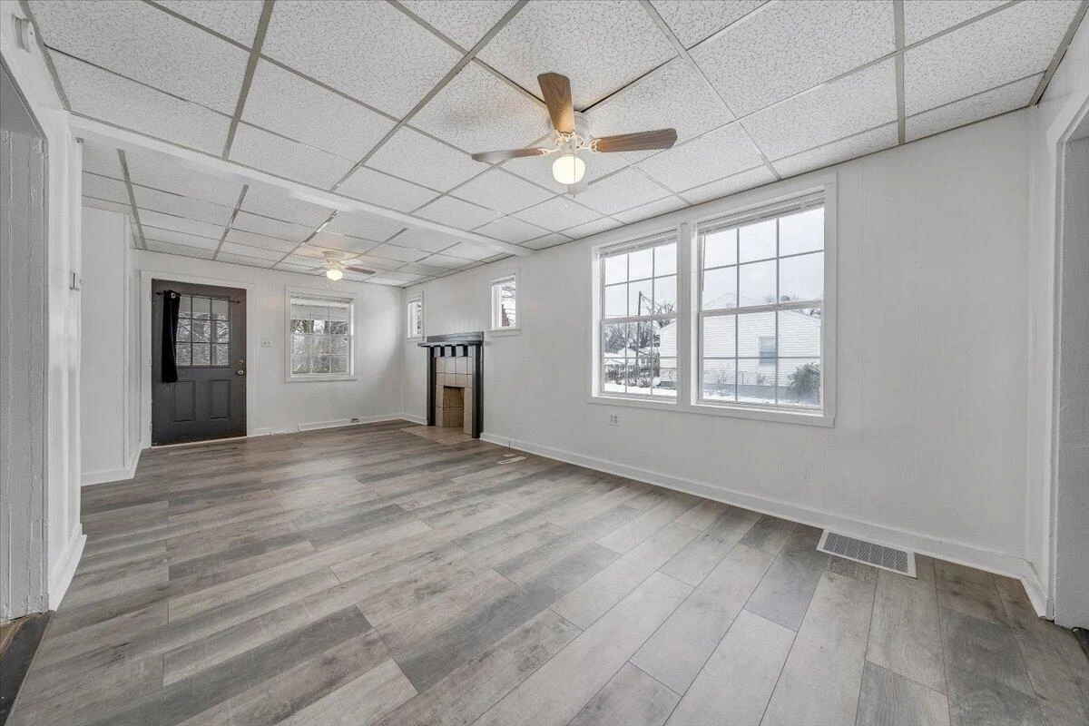 1507 Gladstone AVE - Photo 6