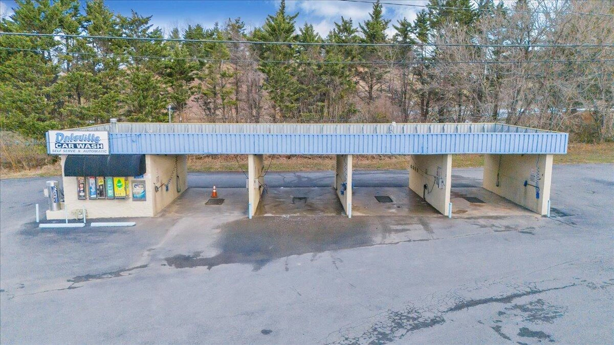 870 Roanoke RD - Photo 2