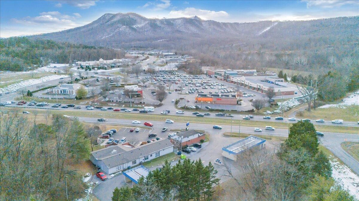 870 Roanoke RD - Photo 20