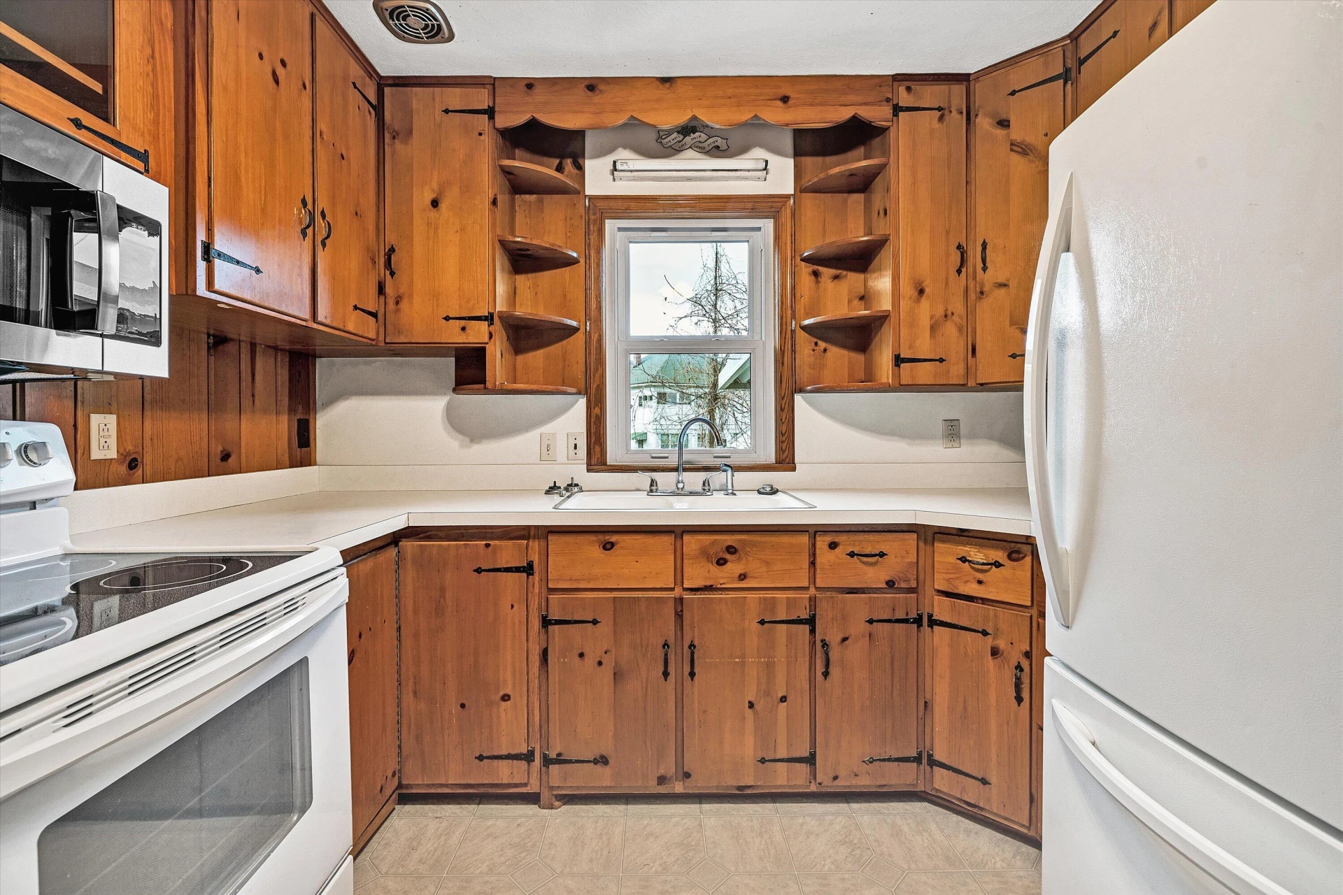 79 Holcombe AVE - Photo 11
