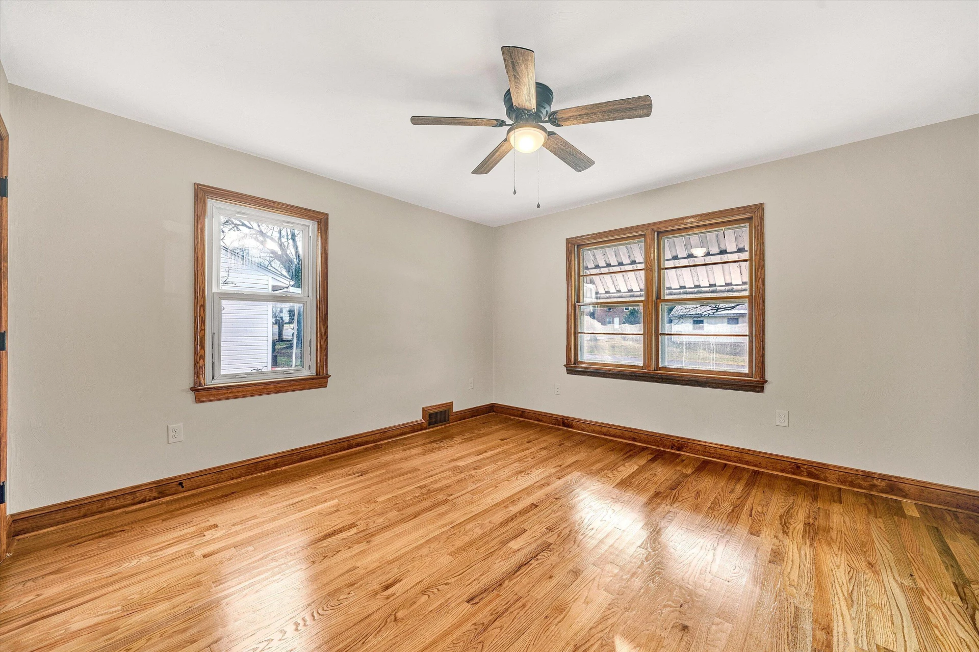 79 Holcombe AVE - Photo 15