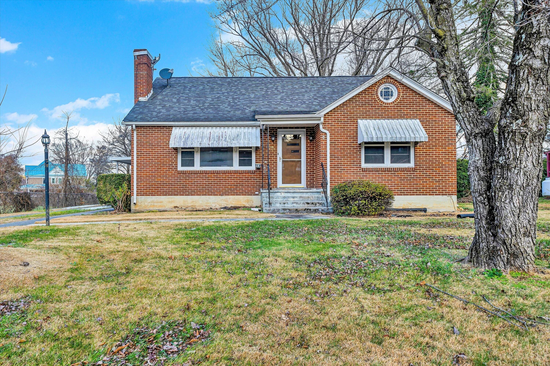 79 Holcombe AVE - Photo 4