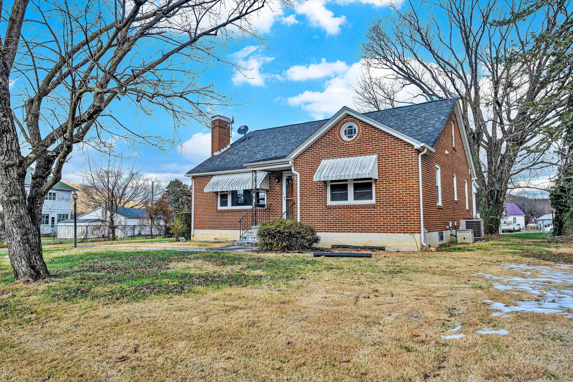 79 Holcombe AVE - Photo 5