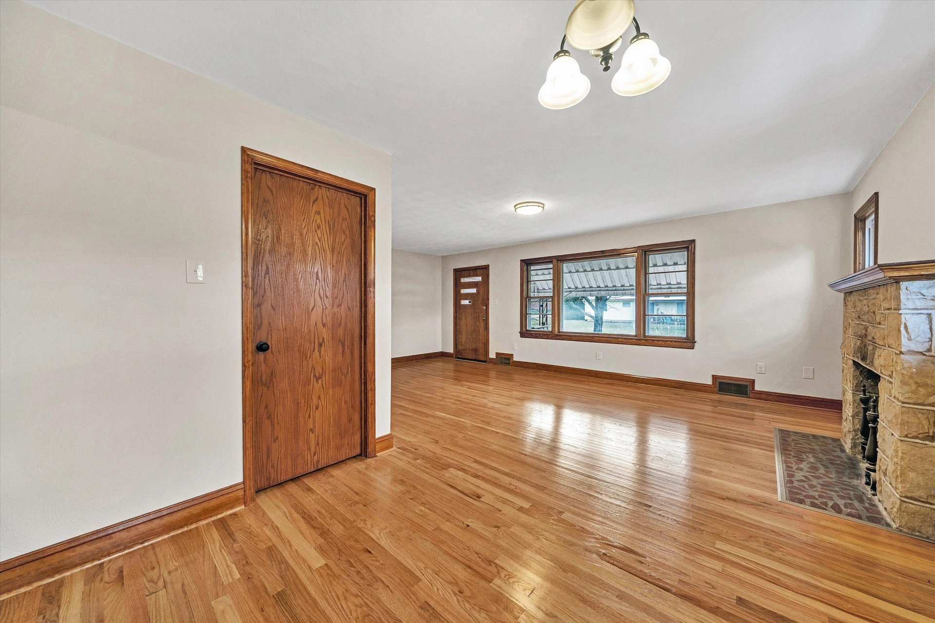 79 Holcombe AVE - Photo 9