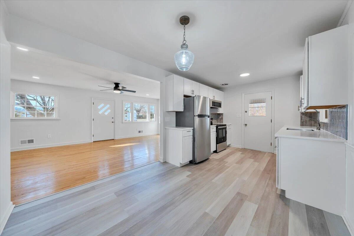 3302 Frontier RD - Photo 14