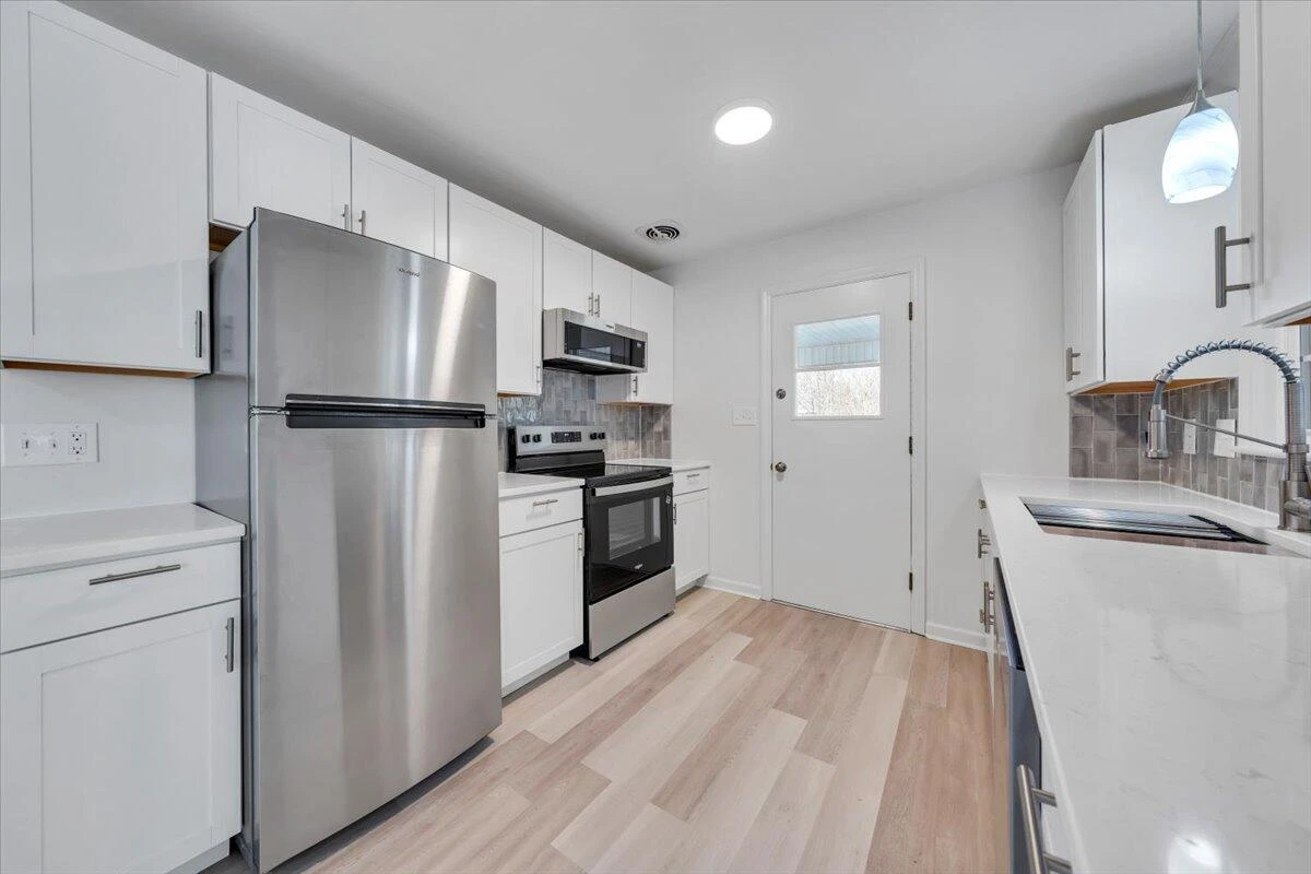 3302 Frontier RD - Photo 15