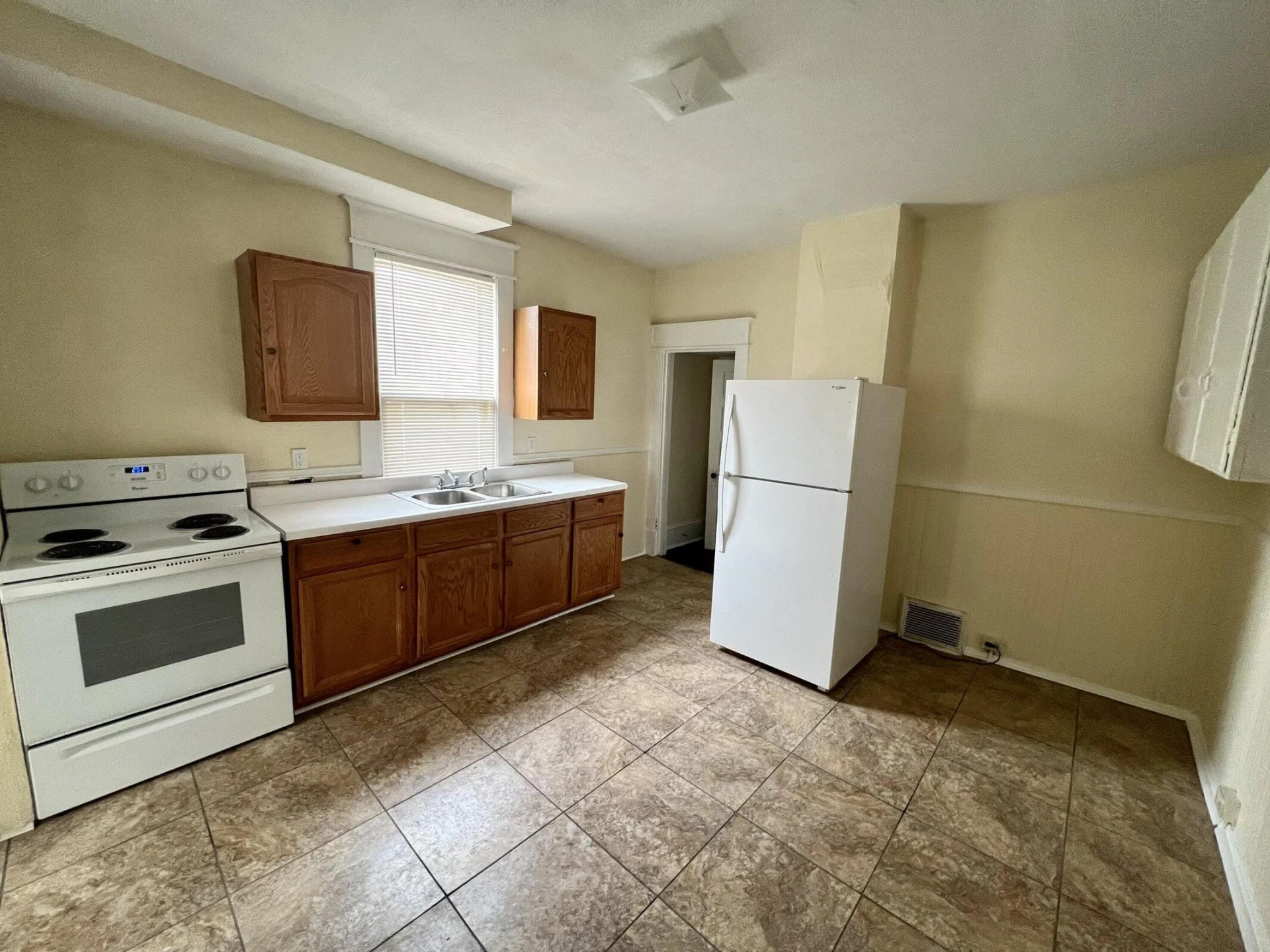 1202 MELROSE AVE - Photo 19