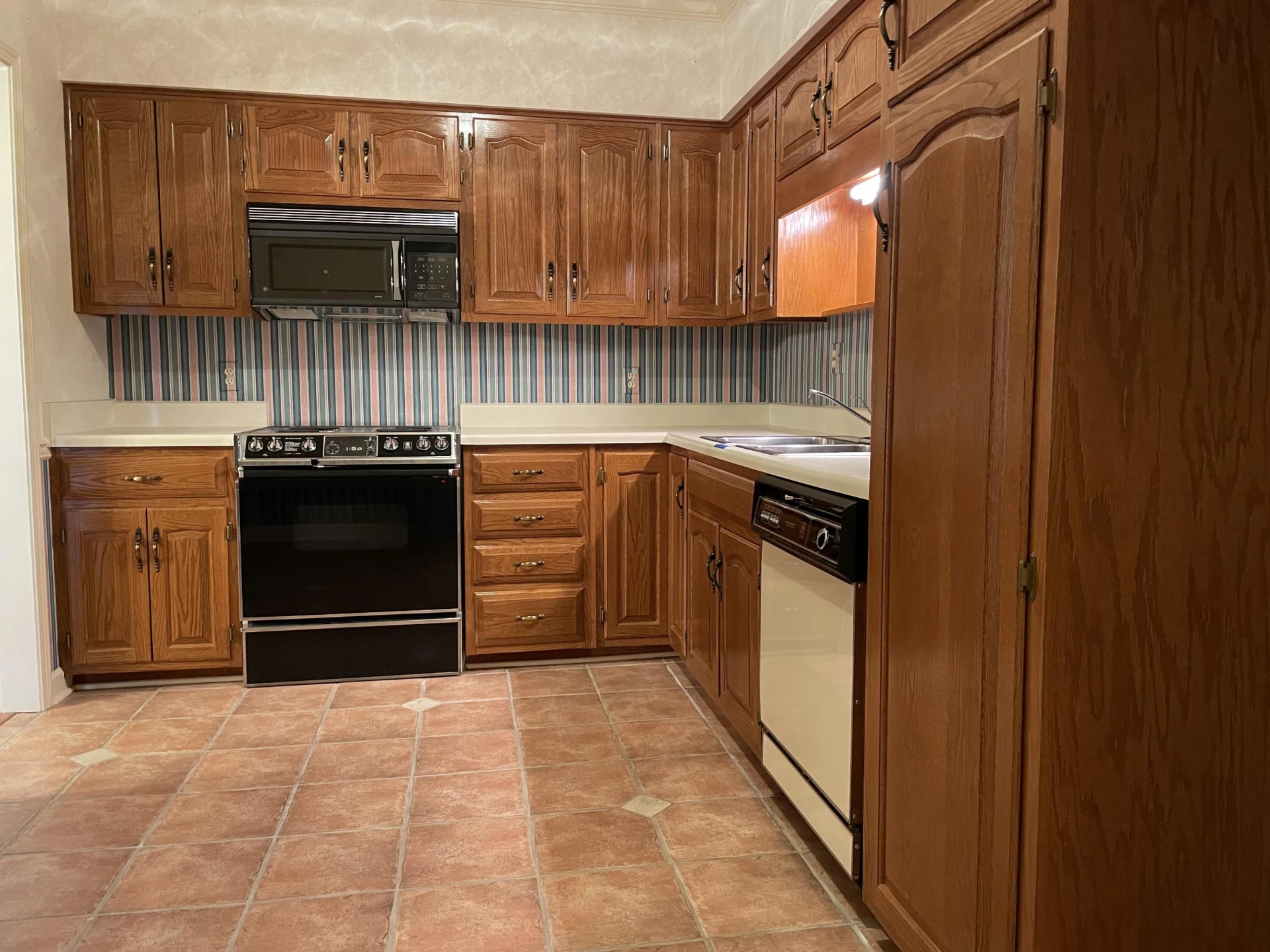 4621 Heather DR #211 - Photo 10