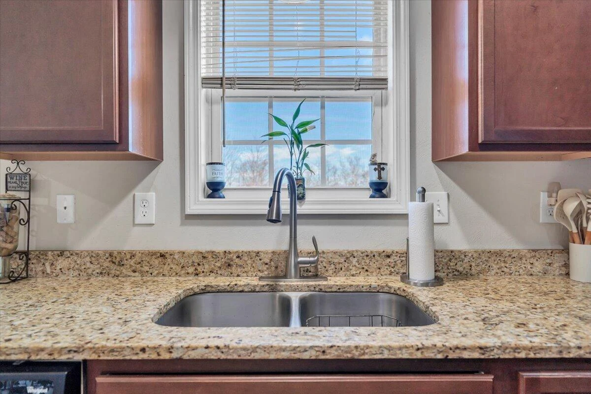 317 Timothy LN - Photo 20