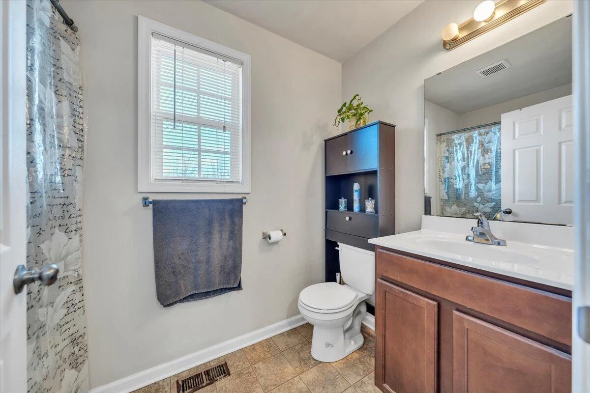 317 Timothy LN - Photo 24