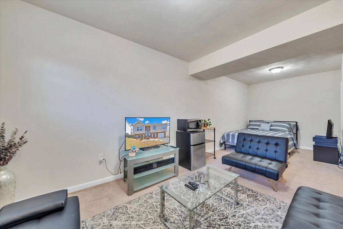 317 Timothy LN - Photo 32