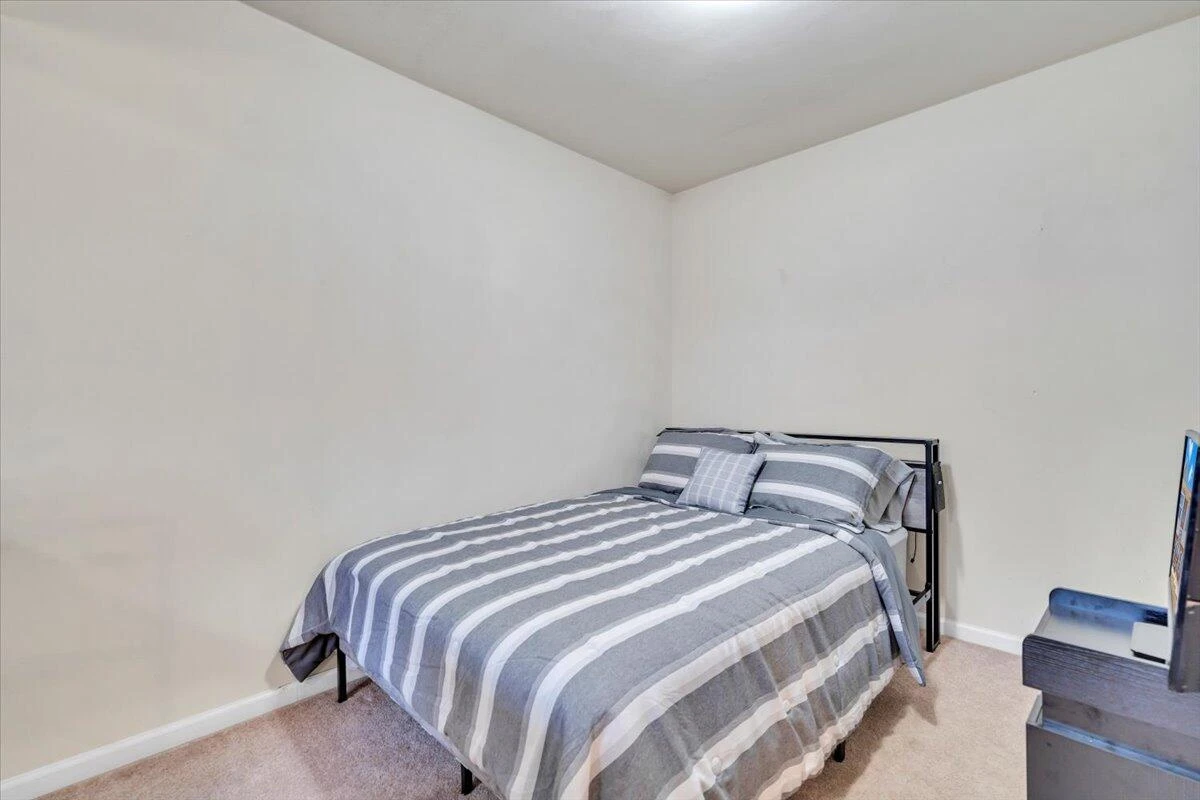 317 Timothy LN - Photo 35