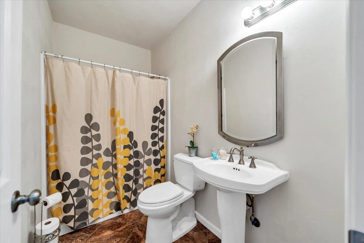 317 Timothy LN - Photo 38