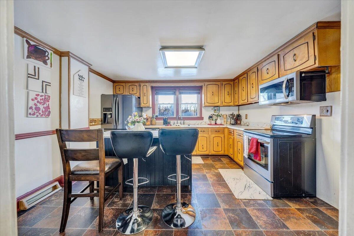 2412 Quarterwood RD - Photo 16