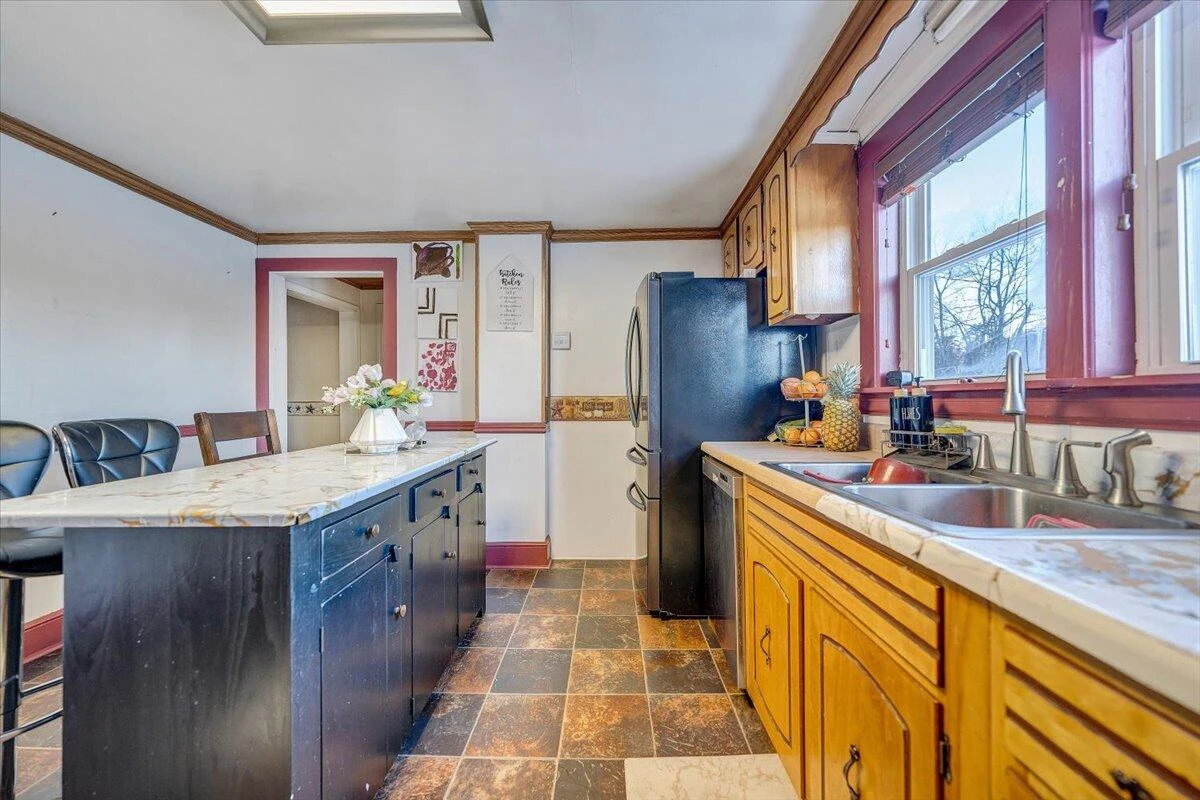 2412 Quarterwood RD - Photo 18