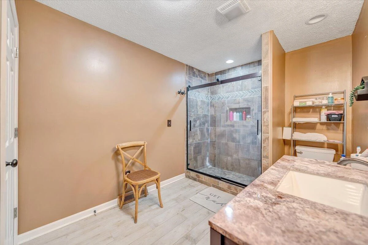 2412 Quarterwood RD - Photo 25