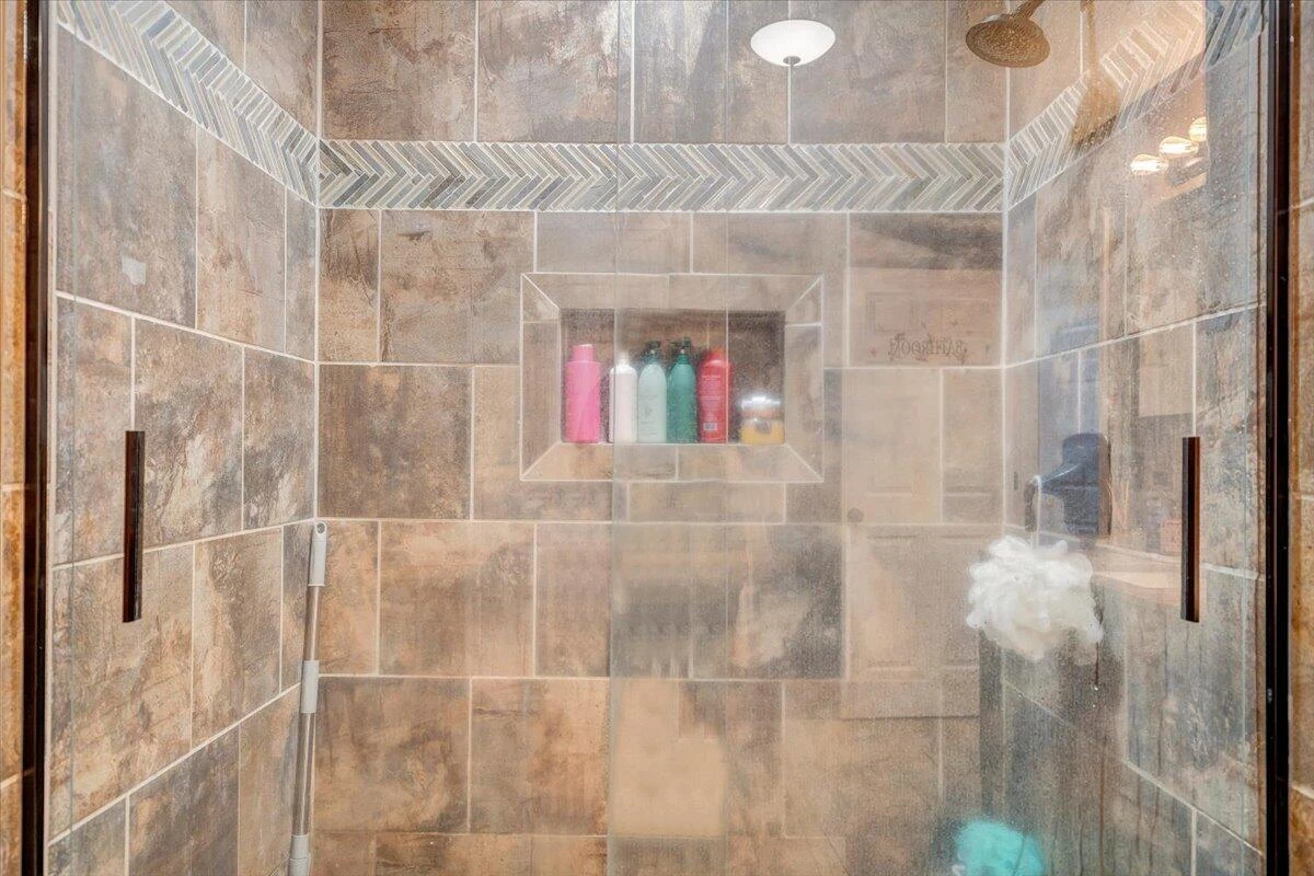 2412 Quarterwood RD - Photo 27