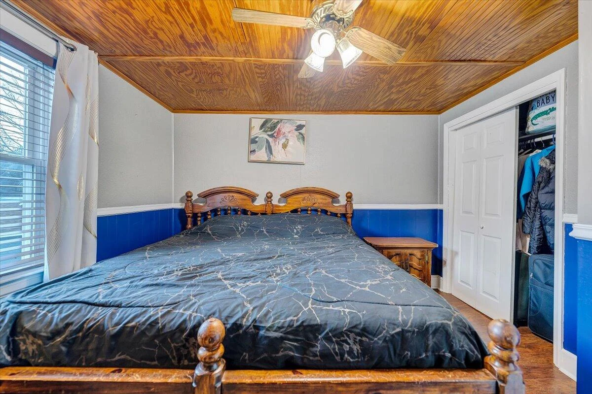 2412 Quarterwood RD - Photo 32