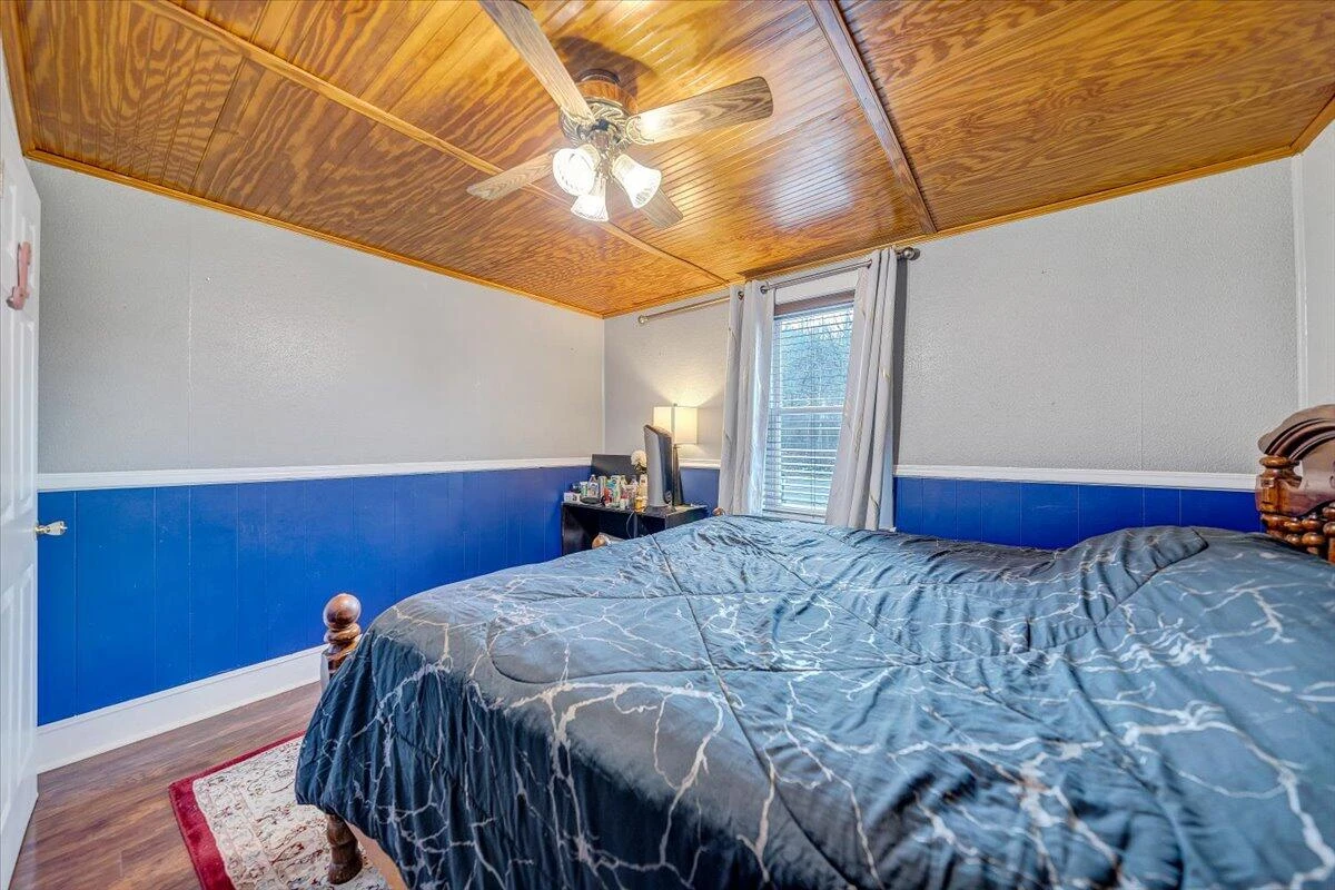 2412 Quarterwood RD - Photo 33