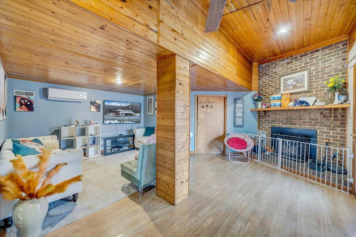 2412 Quarterwood RD - Photo 34