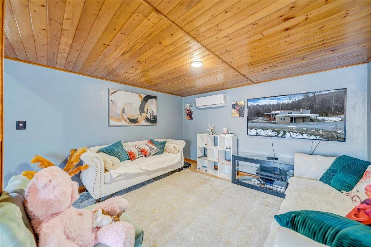 2412 Quarterwood RD - Photo 36