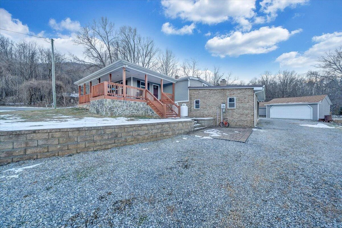 2412 Quarterwood RD - Photo 46