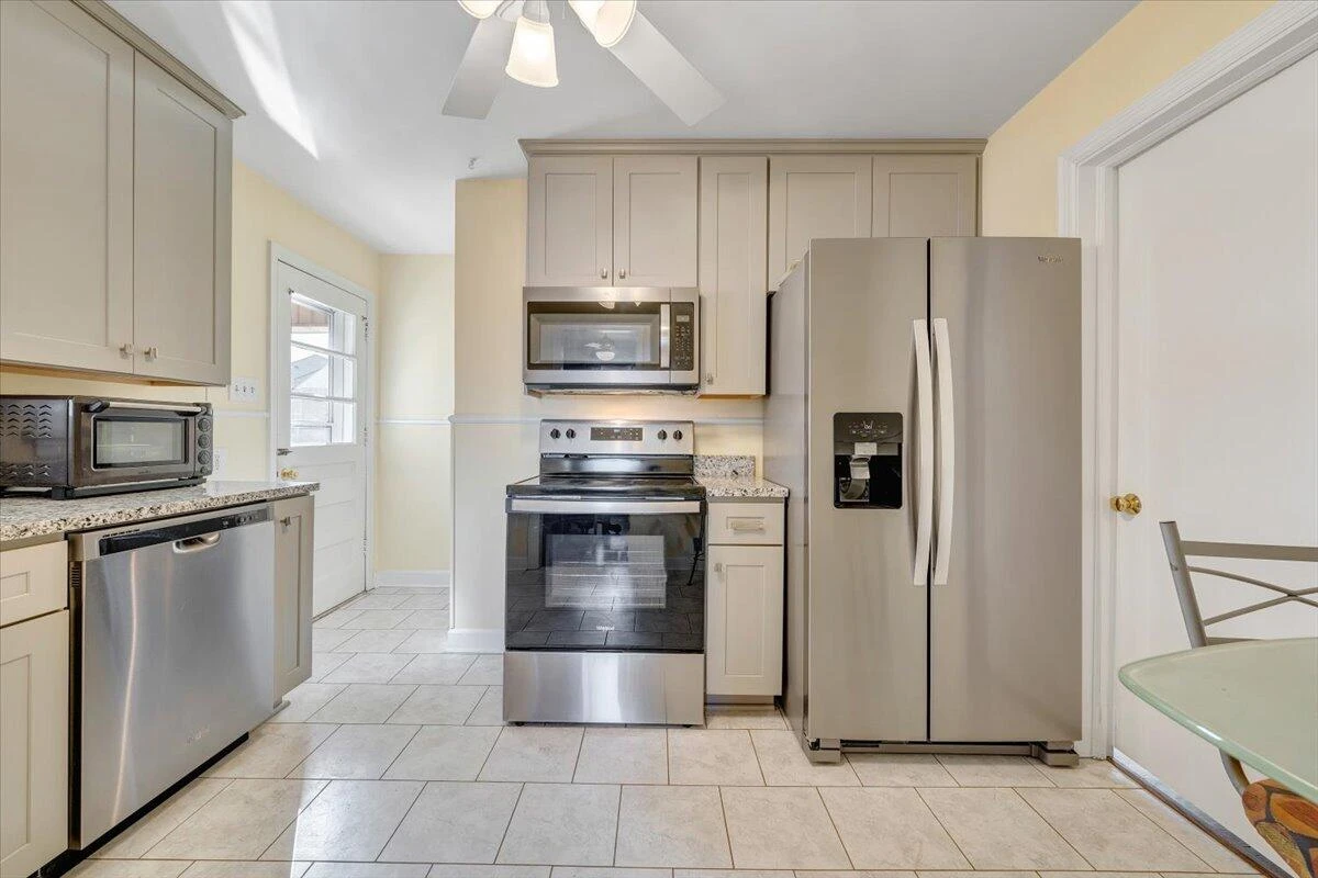 3808 Cove RD - Photo 18