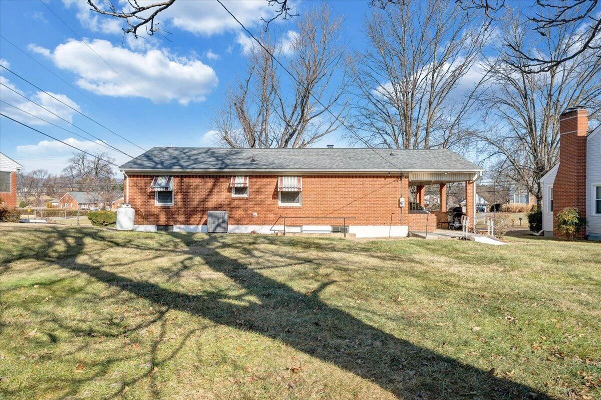 3808 Cove RD - Photo 32