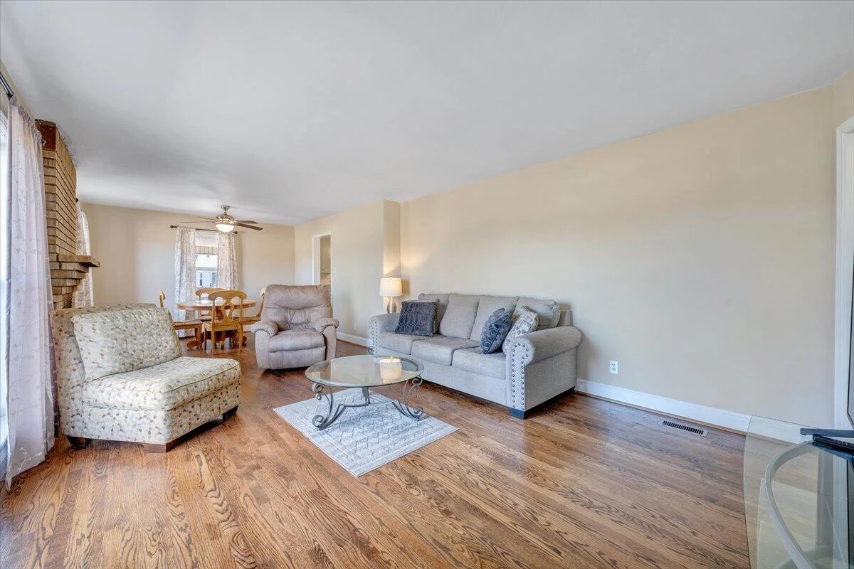 3808 Cove RD - Photo 9