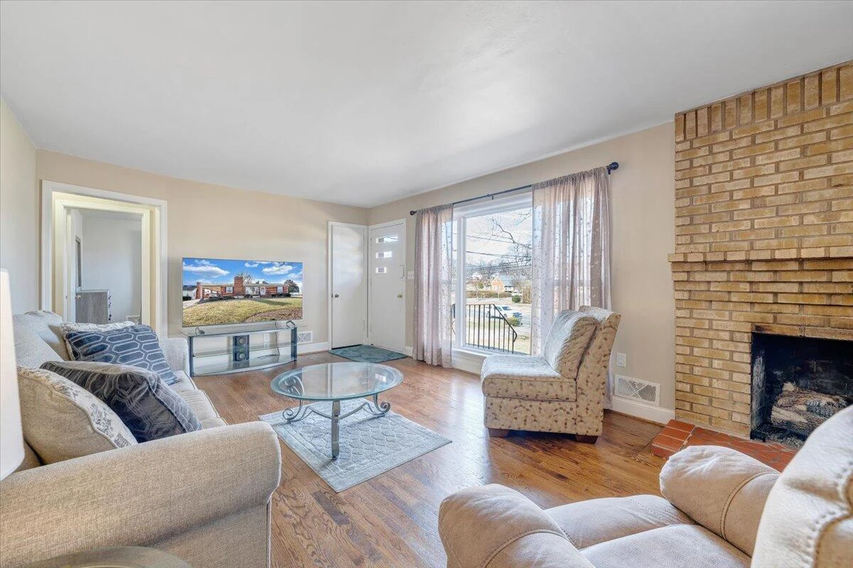 3808 Cove RD - Photo 11