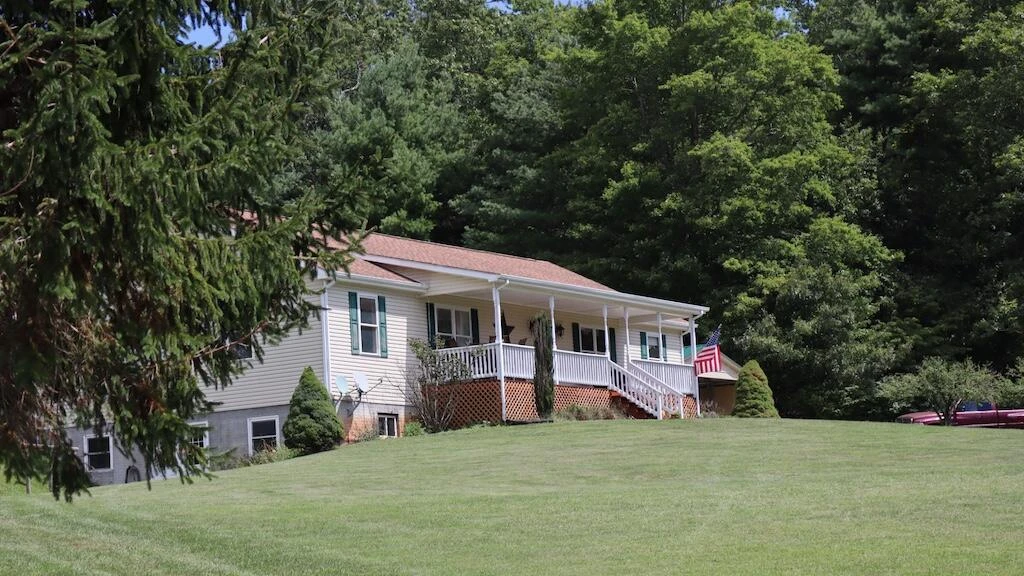 1247 Cannady School RD - Photo 2