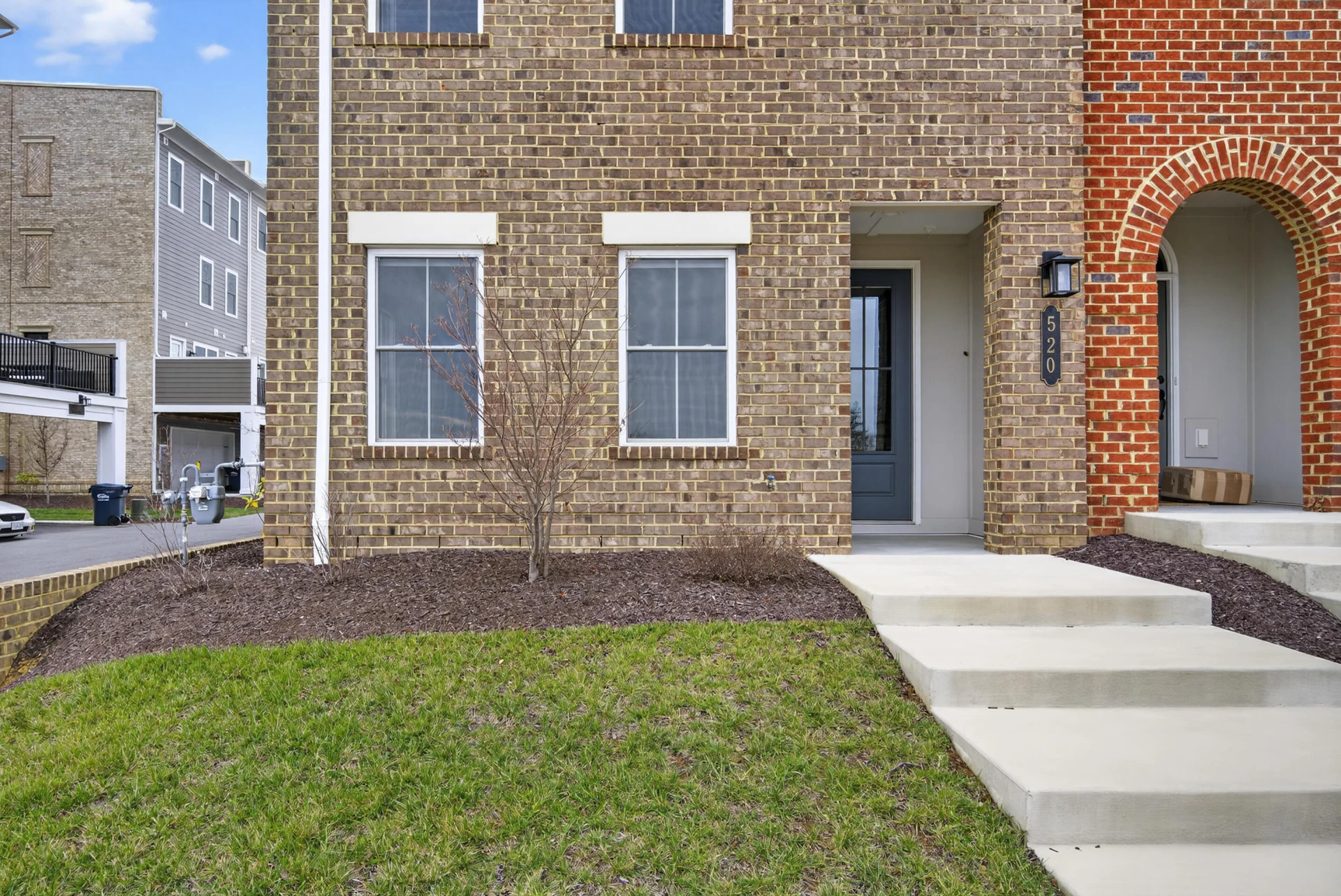 520 Belvedere AVE - Photo 3