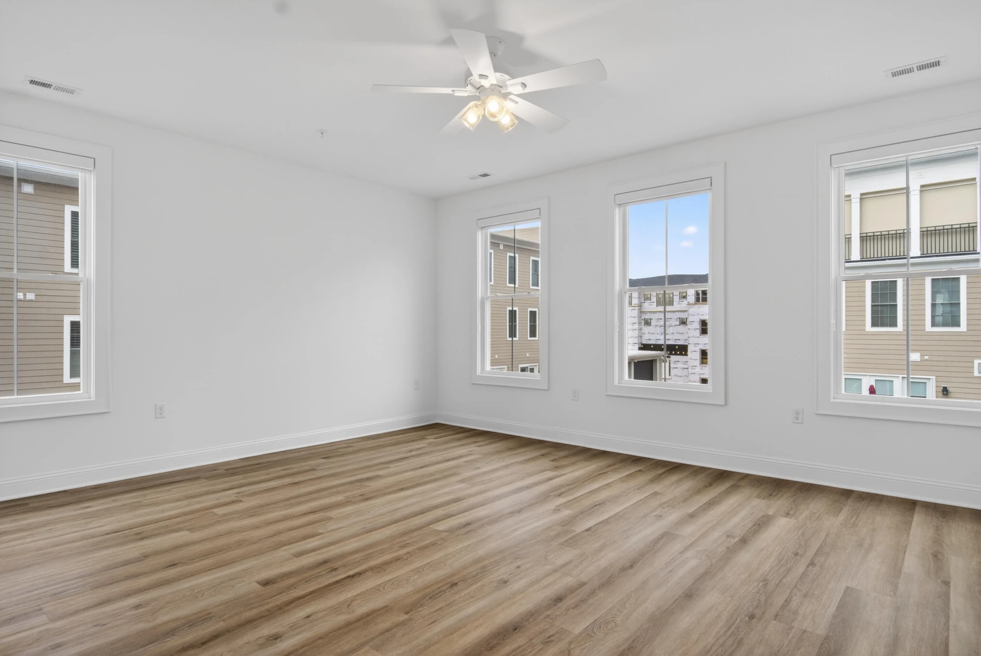 520 Belvedere AVE - Photo 30