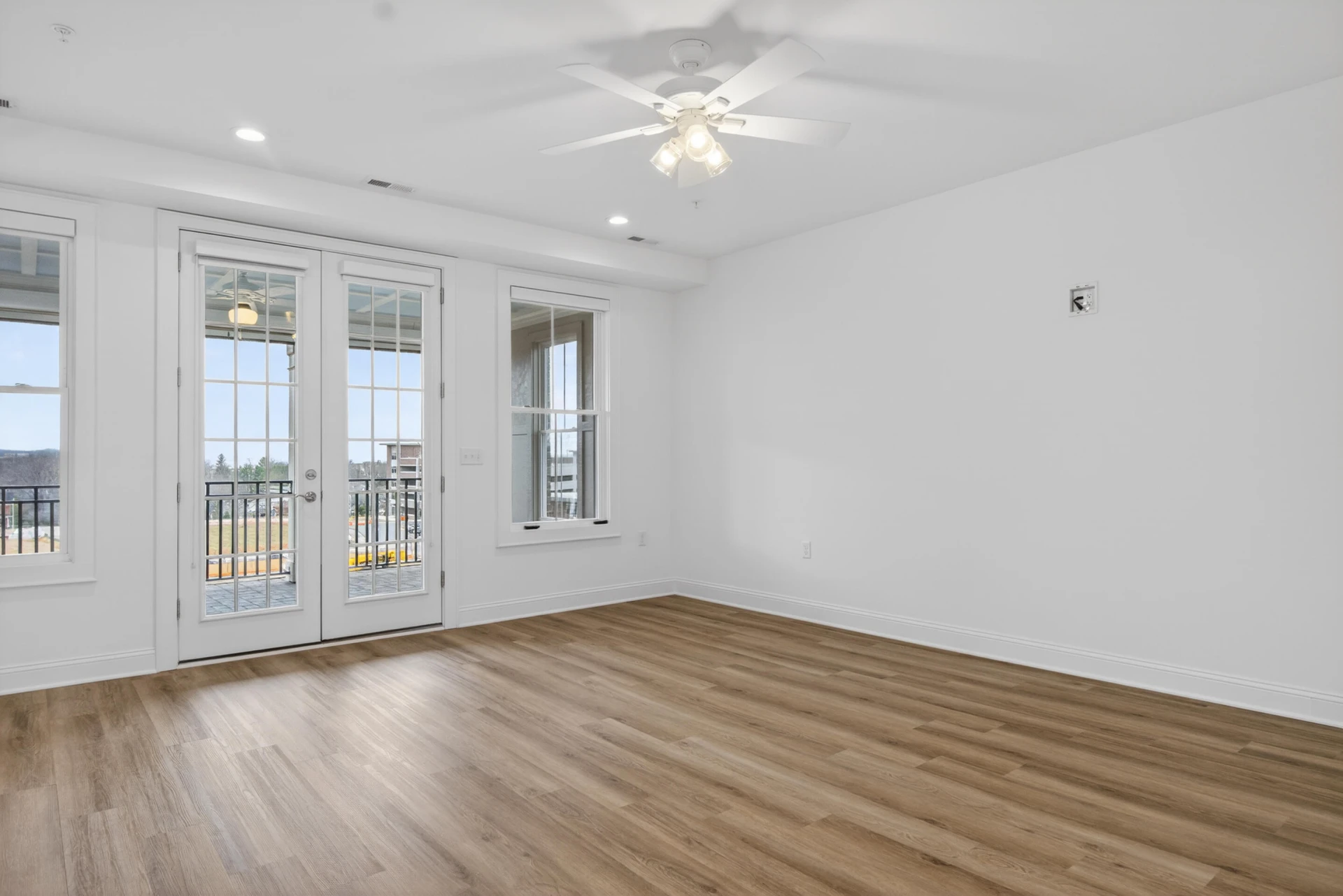 520 Belvedere AVE - Photo 43