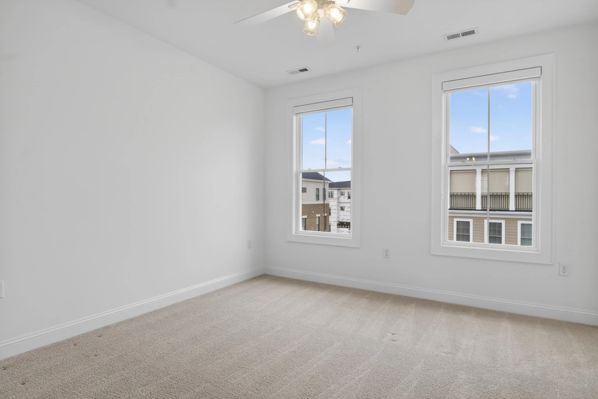 520 Belvedere AVE - Photo 48
