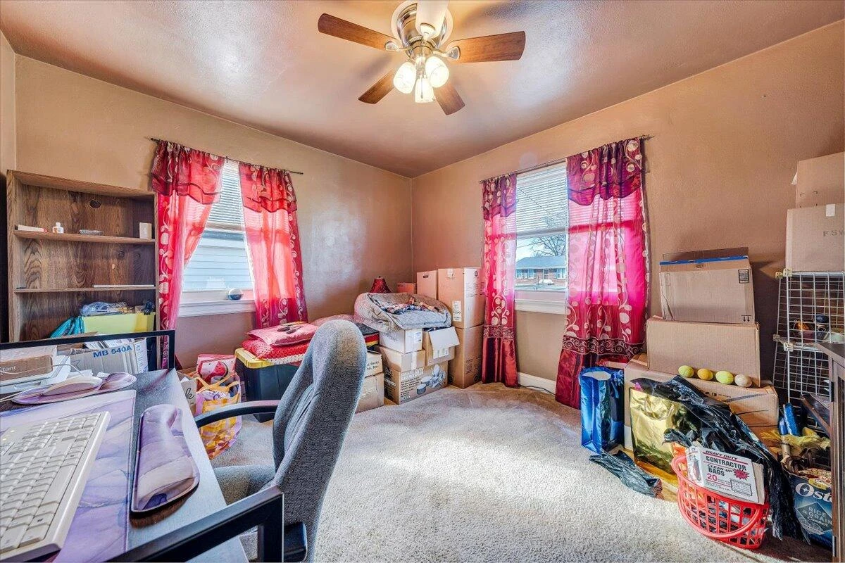 2913 Ravenwood AVE - Photo 12