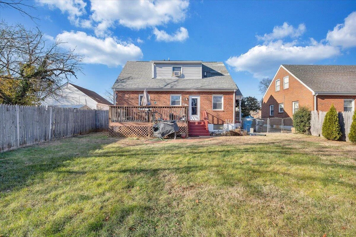 2913 Ravenwood AVE - Photo 31
