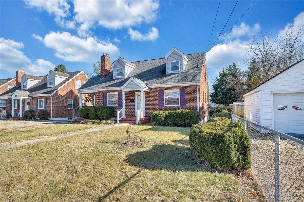2913 Ravenwood AVE - Photo 39
