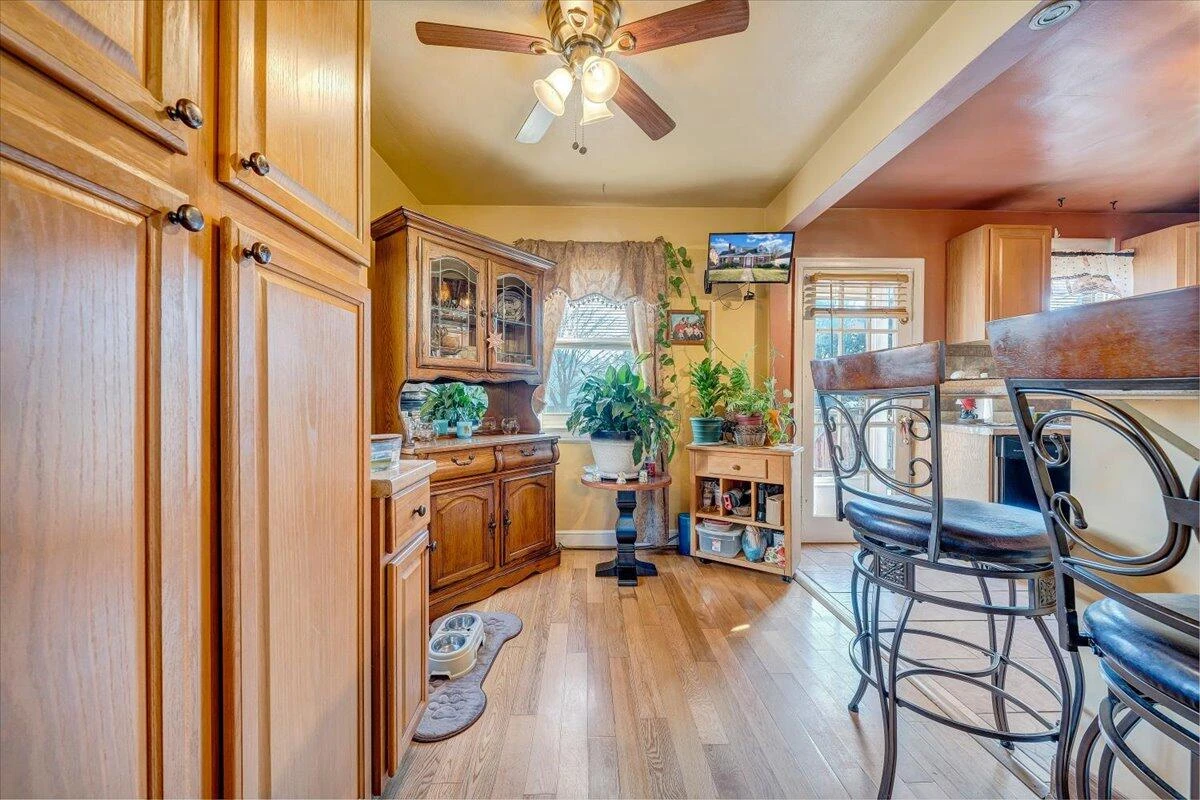 2913 Ravenwood AVE - Photo 6