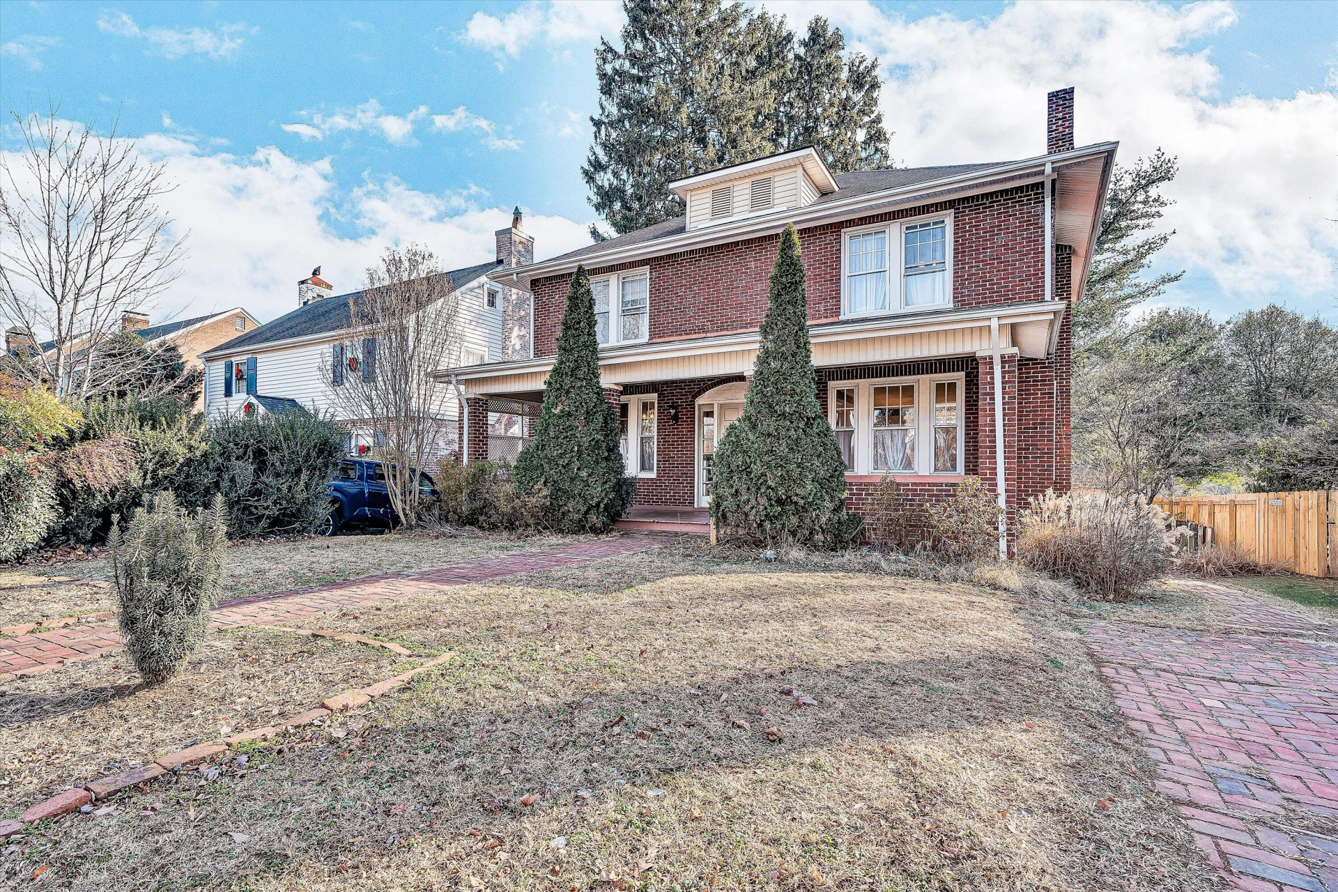 1844 Blenheim RD - Photo 2