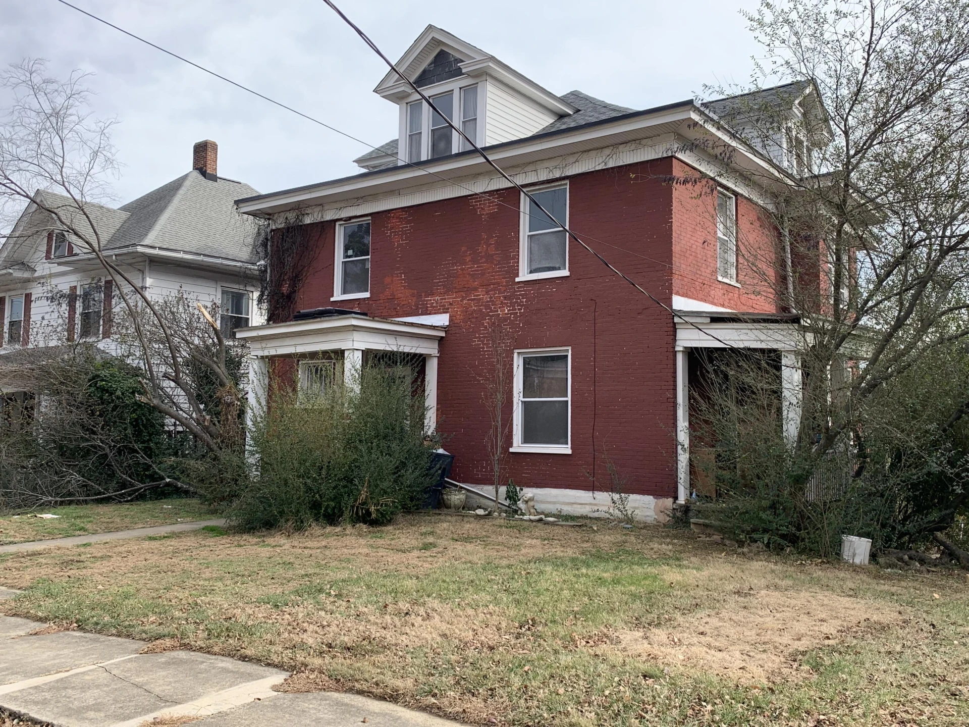 1338 Clarke AVE