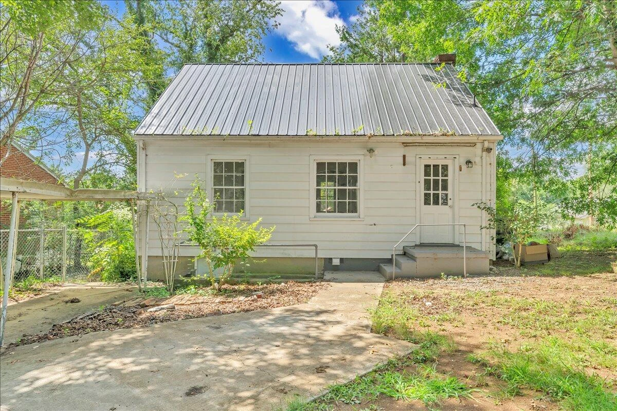 817 Hanover AVE - Photo 32