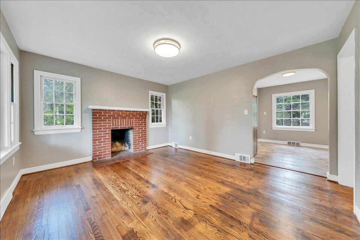817 Hanover AVE - Photo 9