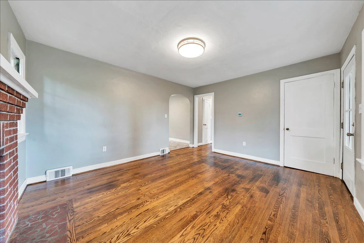 817 Hanover AVE - Photo 10