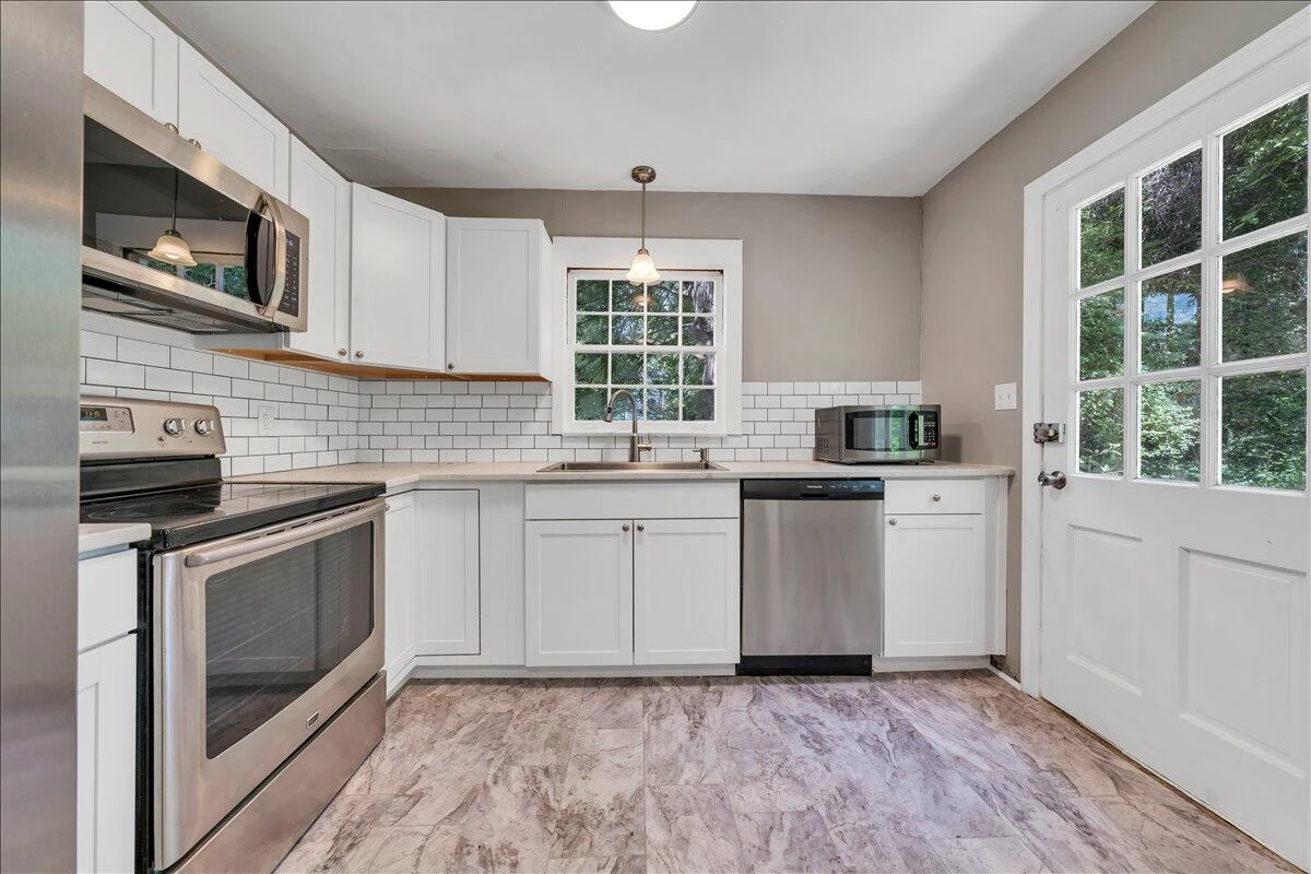 817 Hanover AVE - Photo 13